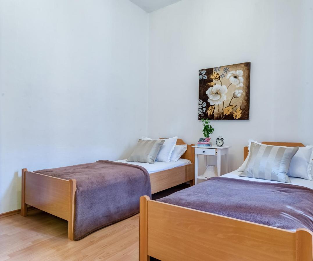 Apartments Bralic 비스 외부 사진